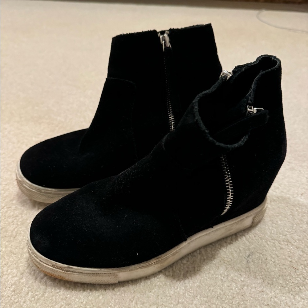 Steve Madden wedge sneakers black suede 8M